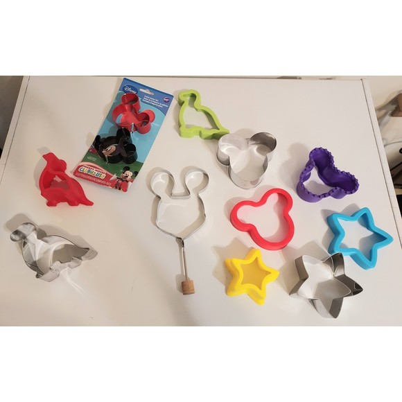 Mickey Mouse Wilton Cookie Cutter Cake Pan Sandwich Maker Egg Pancake Shaper - Picture 2 of 7